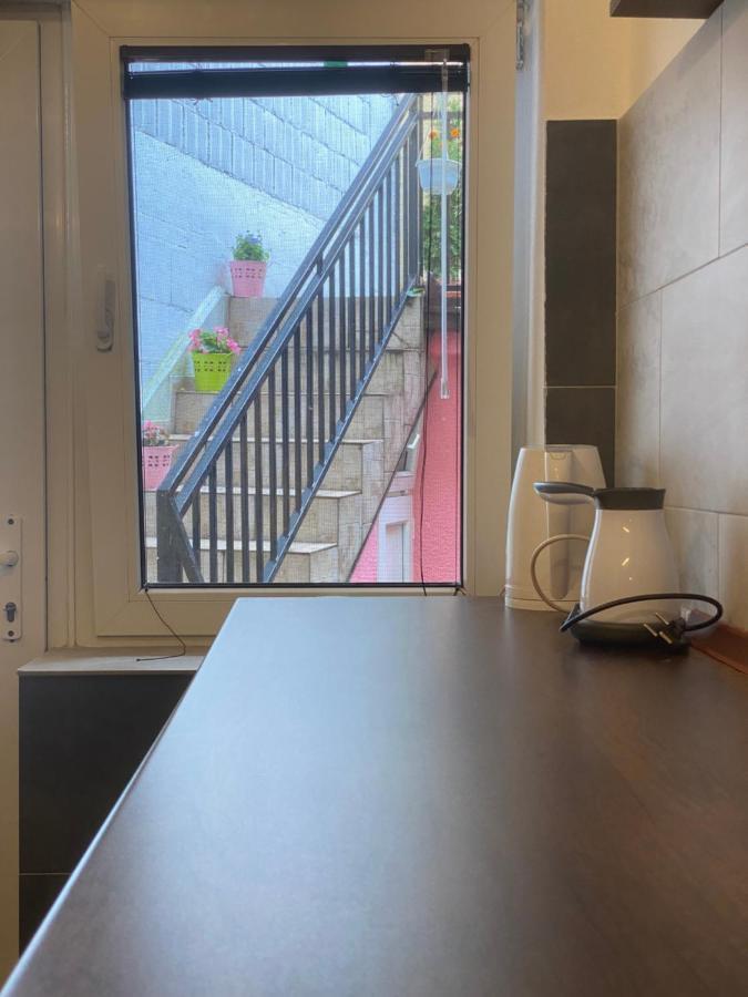 Zani Hostel Призрен Екстериор снимка
